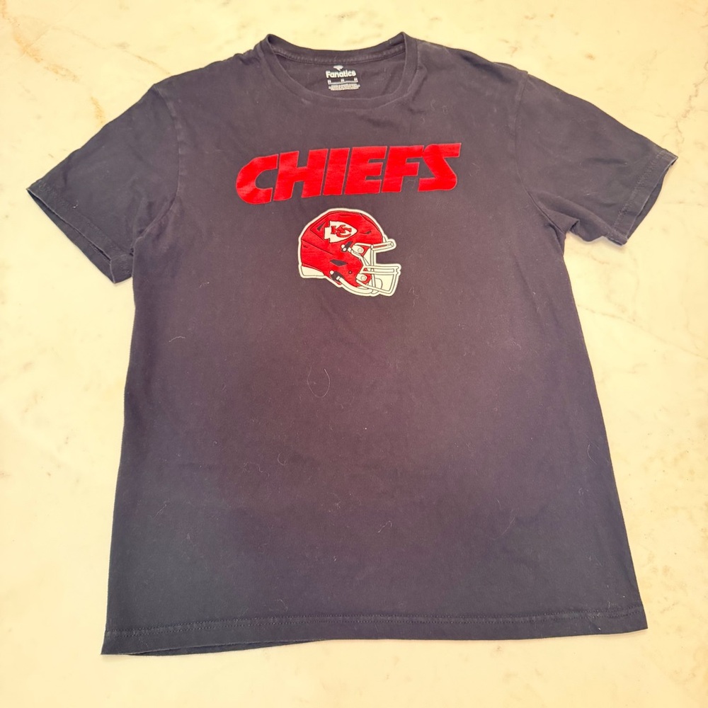 Fanatics Kansas City Chiefs, Pacheco Red and Black Short Sleeve Tee Size Medium
